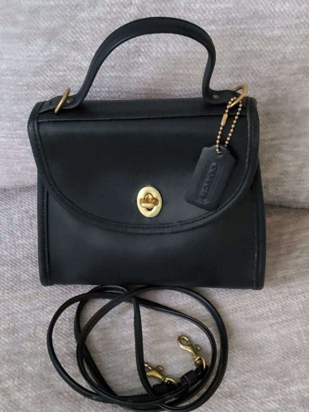 Vintage Coach Regina Crossbody Bag in Black + Hangtag